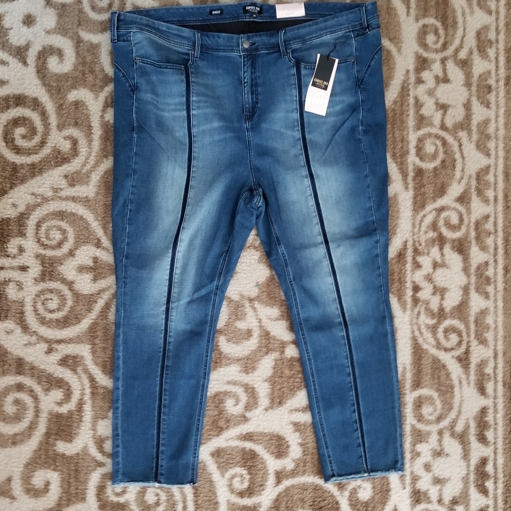 NWT NYDJ Curves 360 Women's Jean's Size 28